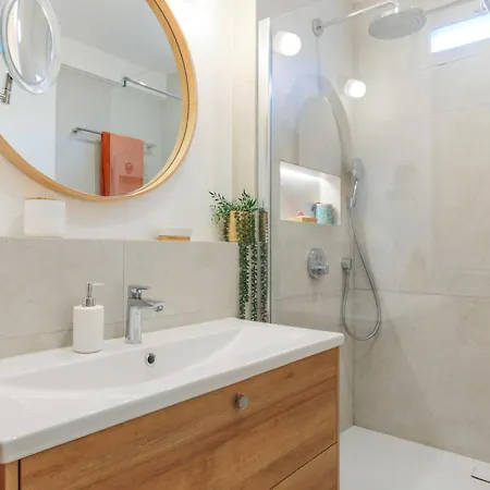 Appartamento Charming With Terrace - In The Heart Of The 17th Parigi