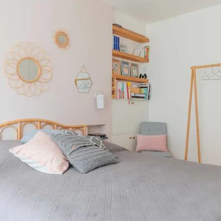 Charming With Terrace - In The Heart Of The 17th * Paris